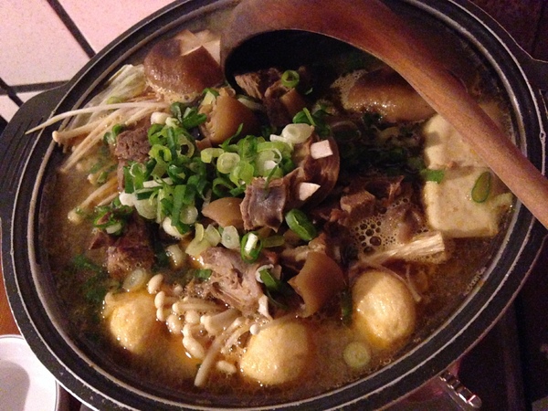 羊肉湯鍋(車庫羊肉爐)：【♥美食】立冬進補~好暖心的車庫羊肉爐