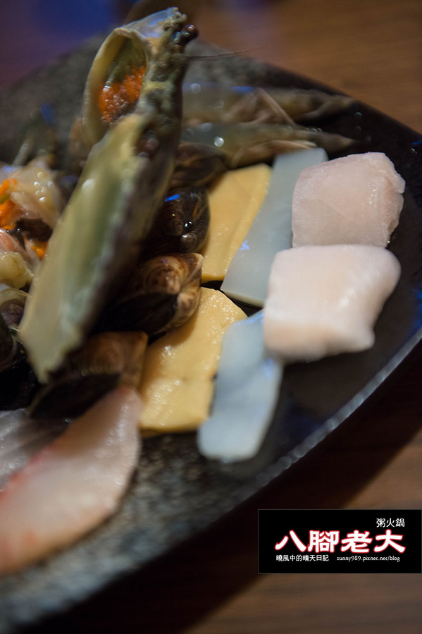 八腳老大螃蟹粥火鍋:【台北|八腳老大】吃到滿足幸福感的溫潤螃蟹粥火鍋