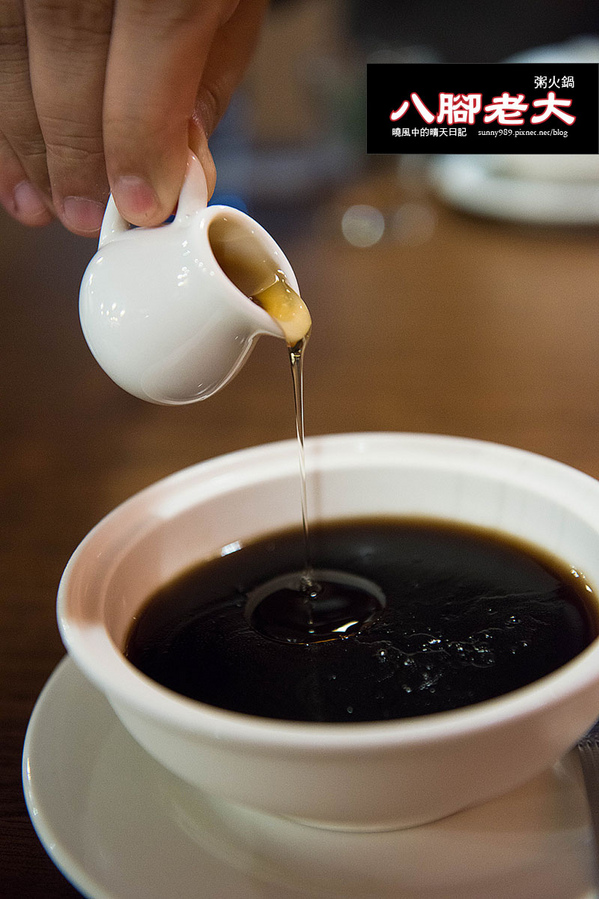 八腳老大螃蟹粥火鍋:【台北|八腳老大】吃到滿足幸福感的溫潤螃蟹粥火鍋