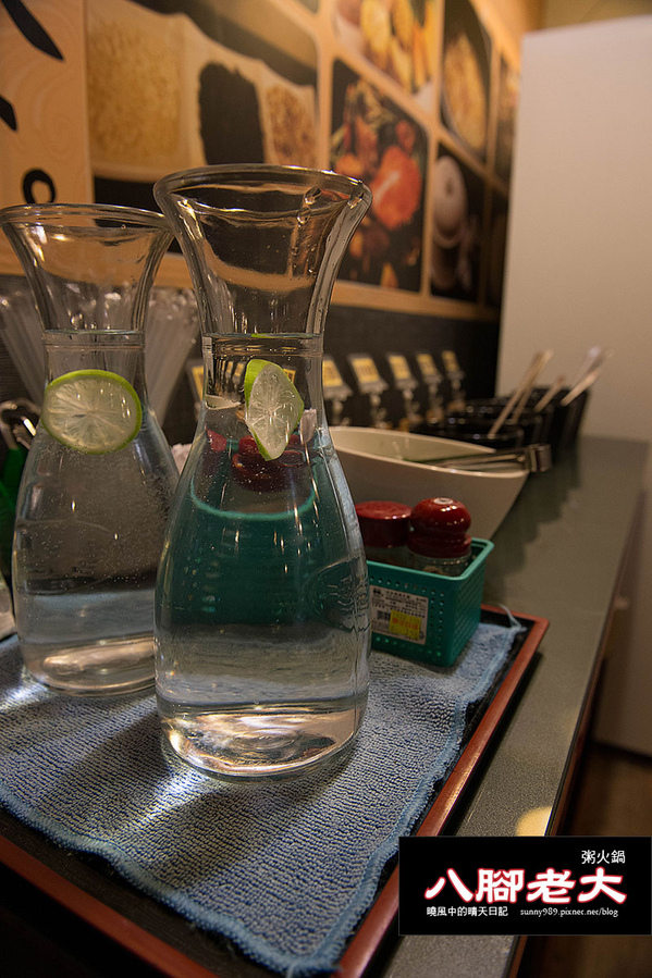 八腳老大螃蟹粥火鍋:【台北|八腳老大】吃到滿足幸福感的溫潤螃蟹粥火鍋