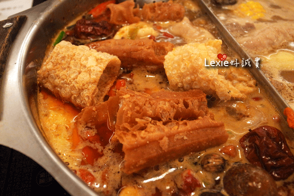 小蒙牛頂級養生麻辣鍋6