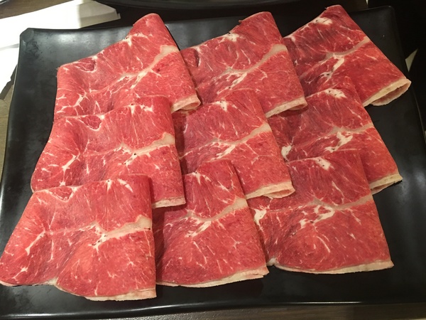 和田精緻涮涮鍋(新光南西二館)：[捷運中山站食記] 小資女的最愛~和田精緻涮涮鍋/新光三越南西店2館B1美食街