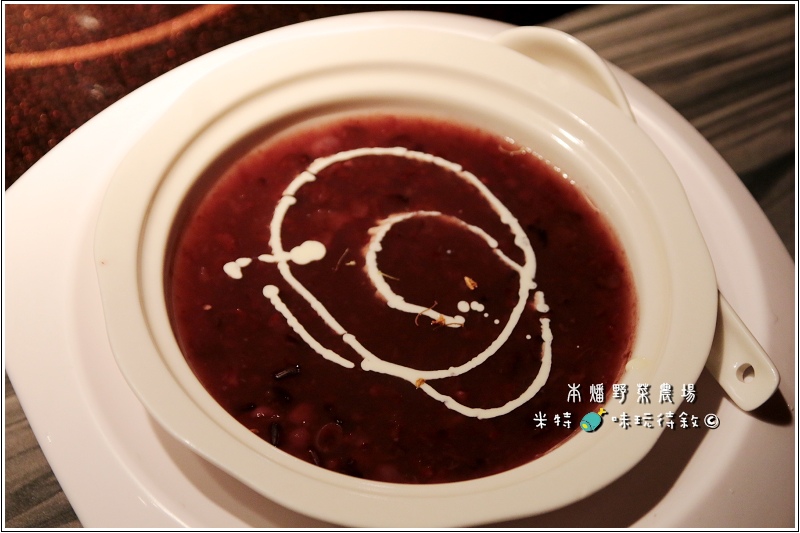 米特，味玩待敘｜部落格 © MEAT76｜2014-01-09-4【台北中山｜吃到飽】本燔野菜農場×壽喜燒涮涮鍋餐廳食記｜食材產地當日直送，優質菜肉吃到飽 →CP值高 (捷運中山站美食×窩客島試吃體驗)039.jpg