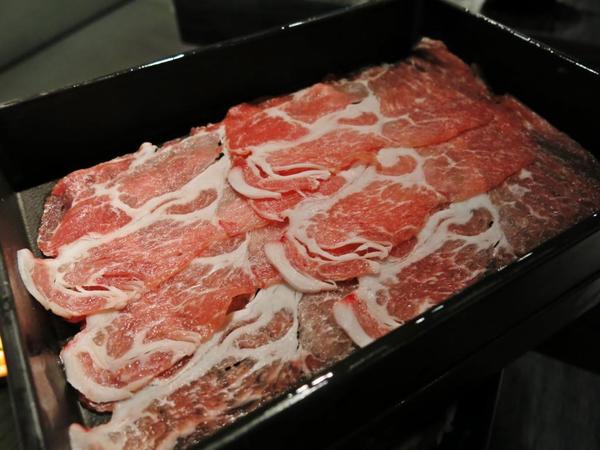 本燔野菜農場(台北南京店)：※窩客島試吃※【捷運中山站】經濟實惠又養生的火鍋吃到飽 — 本燔野菜農場