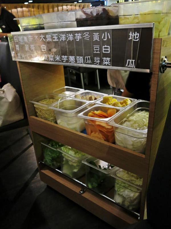 本燔野菜農場(台北南京店)：※窩客島試吃※【捷運中山站】經濟實惠又養生的火鍋吃到飽 — 本燔野菜農場