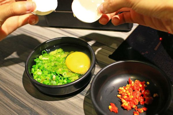 【台北餐廳】本燔野菜農場-近百樣食材359元壽喜燒吃到飽