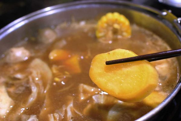 【台北餐廳】本燔野菜農場-近百樣食材359元壽喜燒吃到飽