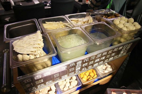 【台北餐廳】本燔野菜農場-近百樣食材359元壽喜燒吃到飽