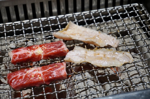 原燒優質原味燒肉(台北南京東店)：原燒新品試吃：海陸双饗雙人套餐