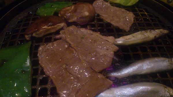 牛角日式炭火燒肉(中山店)：＊台北 中山站～肉！大口吃肉！牛角日式炭火燒肉＊