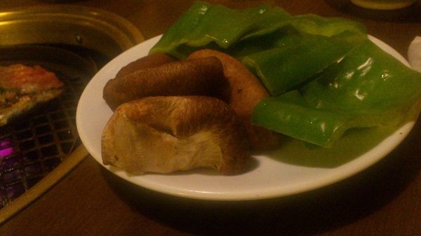 牛角日式炭火燒肉(中山店)：＊台北 中山站～肉！大口吃肉！牛角日式炭火燒肉＊