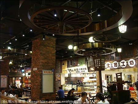 谷林鐵板燒(大直家樂福店)：［台北大直］濃濃復古味．大食代大直旗艦店｜谷林鐵板燒｜