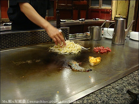 谷林鐵板燒(大直家樂福店)：［台北大直］濃濃復古味．大食代大直旗艦店｜谷林鐵板燒｜