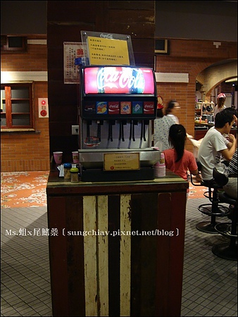 谷林鐵板燒(大直家樂福店)：［台北大直］濃濃復古味．大食代大直旗艦店｜谷林鐵板燒｜