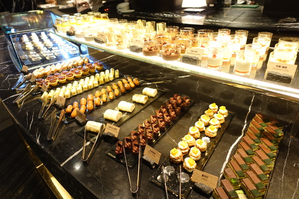 晶華酒店-柏麗廳:(胖樺食記)捷運中山站高級buffet吃到飽「晶華酒店柏麗廳Brasserie」/甜點海鮮超棒,必會再訪