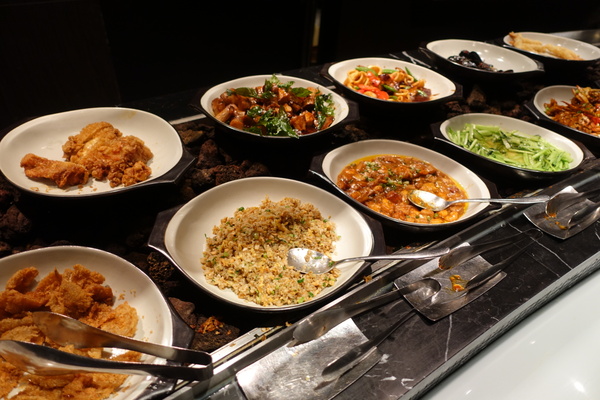 晶華酒店-柏麗廳:(胖樺食記)捷運中山站高級buffet吃到飽「晶華酒店柏麗廳Brasserie」/甜點海鮮超棒,必會再訪