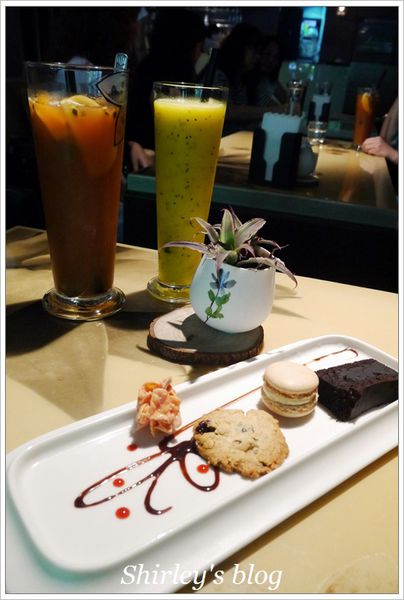 THE ONE(中山店):中山站‧The One Cafe