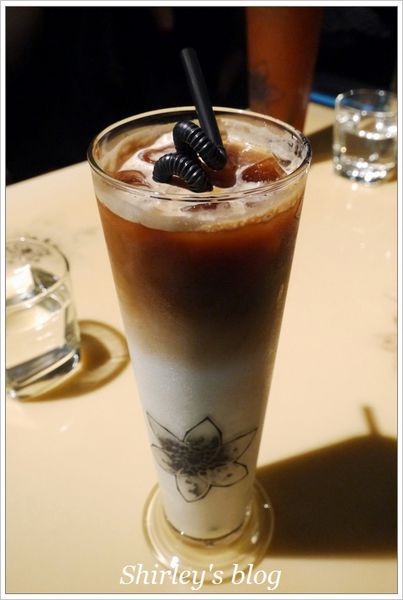 THE ONE(中山店):中山站‧The One Cafe