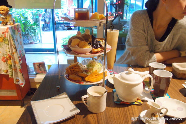 L'arcobaleno 天空之橋：【台北中山】L'arcobaleno 天空之橋－雙人三層下午茶只要＄４９９