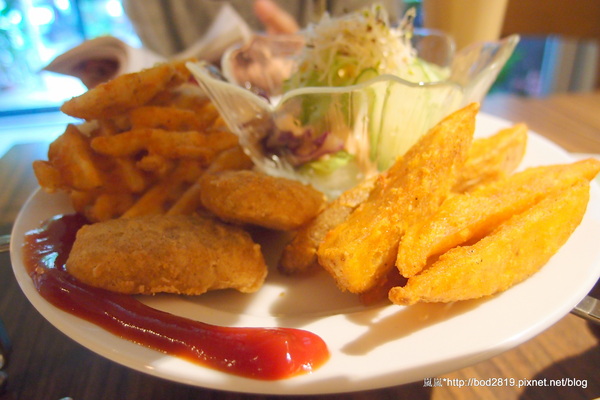 L'arcobaleno 天空之橋：【台北中山】L'arcobaleno 天空之橋－雙人三層下午茶只要＄４９９