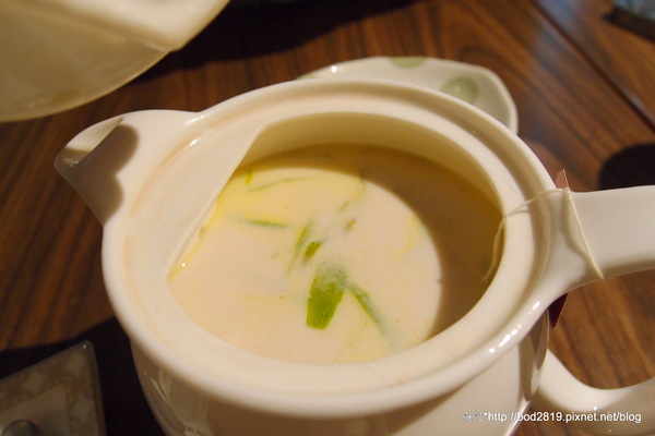 L'arcobaleno 天空之橋：【台北中山】L'arcobaleno 天空之橋－雙人三層下午茶只要＄４９９