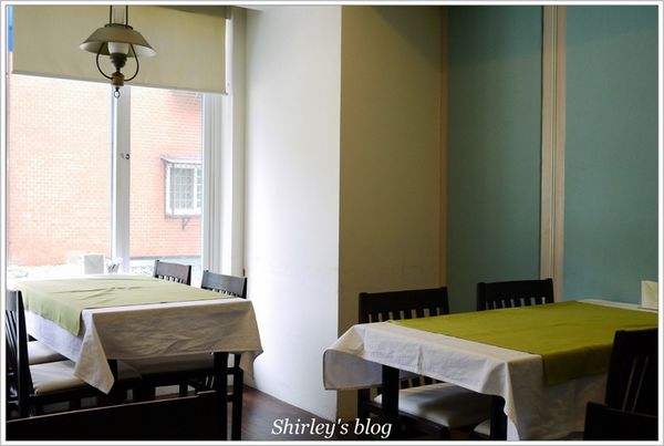 書香花園:捷運松江南京站‧書香花園 BOOK GARDEN