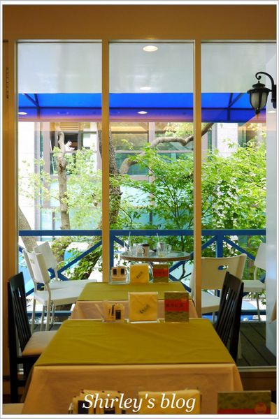 書香花園:捷運松江南京站‧書香花園 BOOK GARDEN