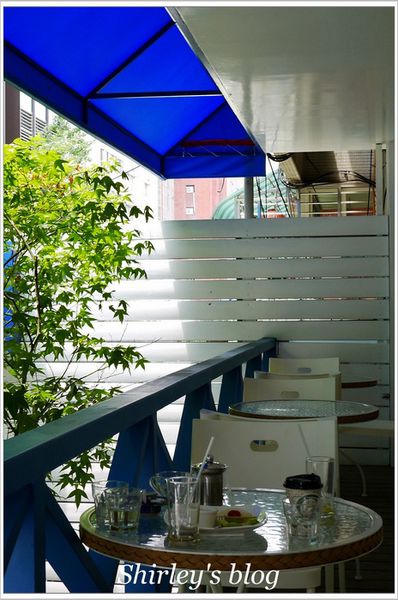 書香花園:捷運松江南京站‧書香花園 BOOK GARDEN