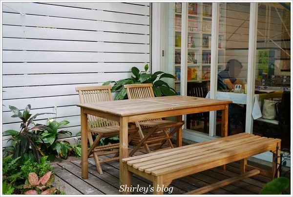 書香花園:捷運松江南京站‧書香花園 BOOK GARDEN