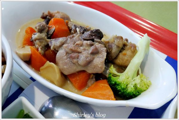 書香花園:捷運松江南京站‧書香花園 BOOK GARDEN