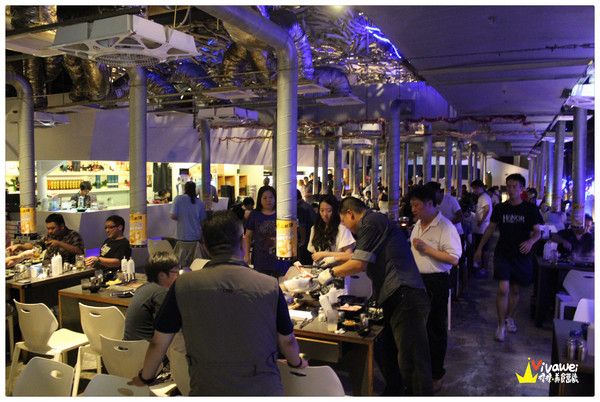 田季石板燒肉:台北松山區|現場DJ秀!服務人員貼心的現炒服務!『田季石板燒肉』中山國中站 中秋節 烤肉 燒肉 啤酒喝到飽 推薦