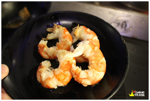 田季石板燒肉:台北松山區|現場DJ秀!服務人員貼心的現炒服務!『田季石板燒肉』中山國中站 中秋節 烤肉 燒肉 啤酒喝到飽 推薦