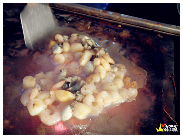 田季石板燒肉:台北松山區|現場DJ秀!服務人員貼心的現炒服務!『田季石板燒肉』中山國中站 中秋節 烤肉 燒肉 啤酒喝到飽 推薦