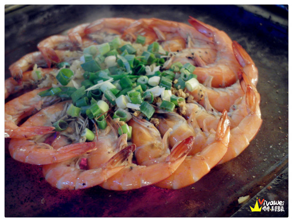 田季石板燒肉:台北松山區|現場DJ秀!服務人員貼心的現炒服務!『田季石板燒肉』中山國中站 中秋節 烤肉 燒肉 啤酒喝到飽 推薦