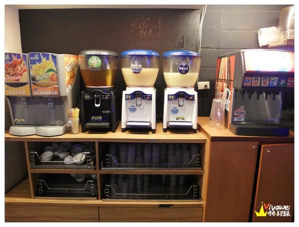 田季石板燒肉:台北松山區|現場DJ秀!服務人員貼心的現炒服務!『田季石板燒肉』中山國中站 中秋節 烤肉 燒肉 啤酒喝到飽 推薦