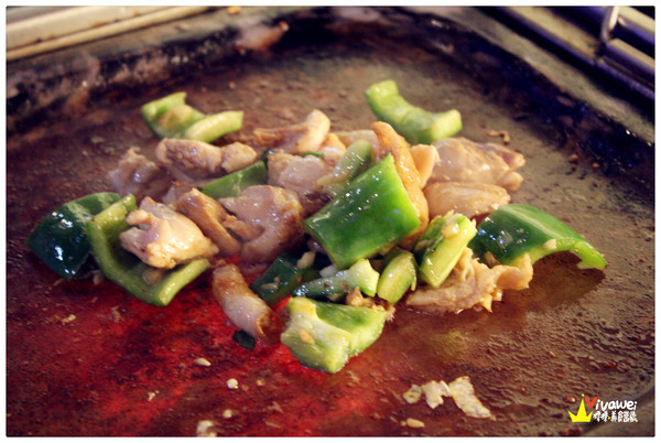 田季石板燒肉:台北松山區|現場DJ秀!服務人員貼心的現炒服務!『田季石板燒肉』中山國中站 中秋節 烤肉 燒肉 啤酒喝到飽 推薦