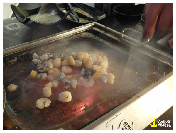 田季石板燒肉:台北松山區|現場DJ秀!服務人員貼心的現炒服務!『田季石板燒肉』中山國中站 中秋節 烤肉 燒肉 啤酒喝到飽 推薦