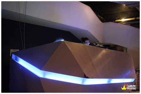 田季石板燒肉:台北松山區|現場DJ秀!服務人員貼心的現炒服務!『田季石板燒肉』中山國中站 中秋節 烤肉 燒肉 啤酒喝到飽 推薦