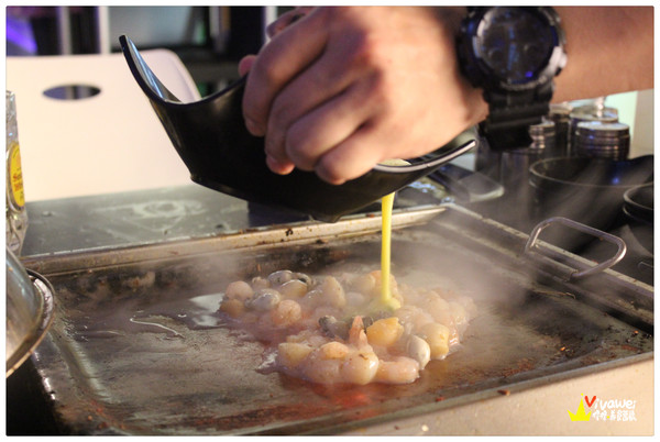 田季石板燒肉:台北松山區|現場DJ秀!服務人員貼心的現炒服務!『田季石板燒肉』中山國中站 中秋節 烤肉 燒肉 啤酒喝到飽 推薦