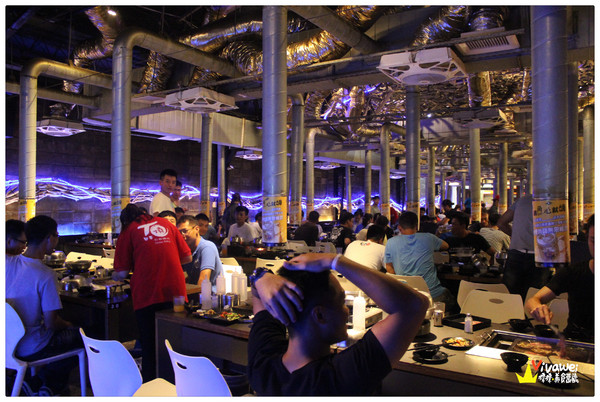 田季石板燒肉:台北松山區|現場DJ秀!服務人員貼心的現炒服務!『田季石板燒肉』中山國中站 中秋節 烤肉 燒肉 啤酒喝到飽 推薦