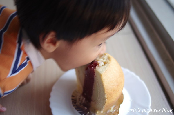元樂年輪蛋糕(新生店)：台北中山區美食~元樂年輪蛋糕--草莓蘋果年輪蛋糕~與眾不同的彌月禮