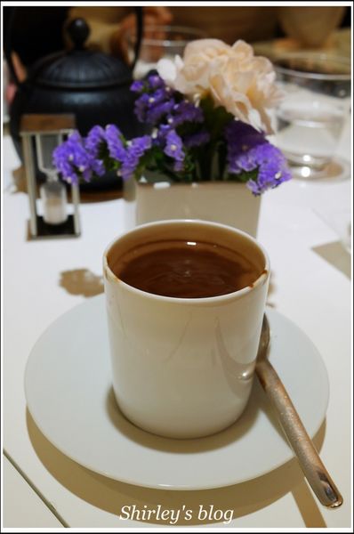 pâtisserie Sadaharu AOKI paris(青木定治旗艦店)：捷運中山站.青木定治晶華酒店門市