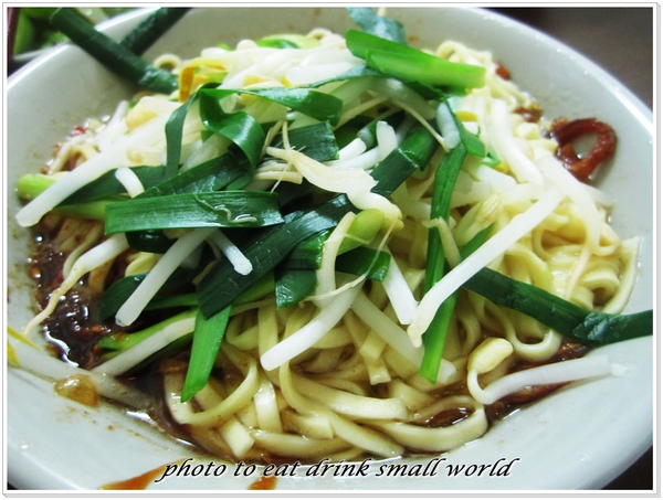 金佳美食(阿圖麻油雞)：喝了會醉的麻油雞