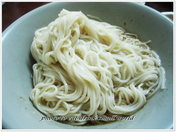 金佳美食(阿圖麻油雞)：喝了會醉的麻油雞