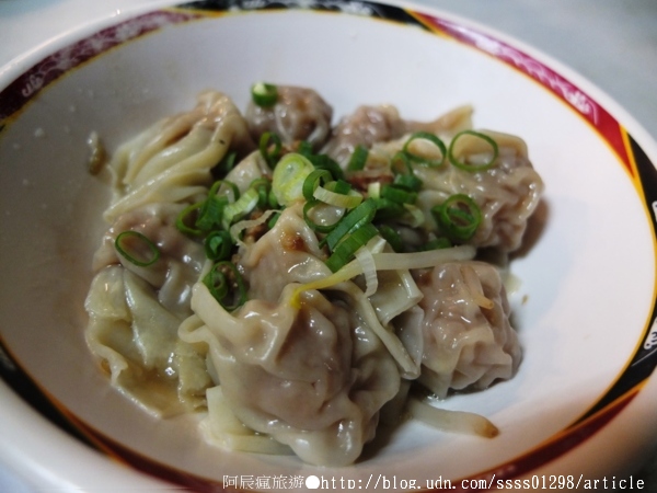 阿龍意麵:【美食特搜。台南中西區】阿龍意麵。經典府城美食 六十多年高人氣麵店