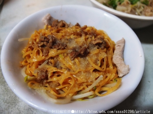 阿龍意麵:【美食特搜。台南中西區】阿龍意麵。經典府城美食 六十多年高人氣麵店