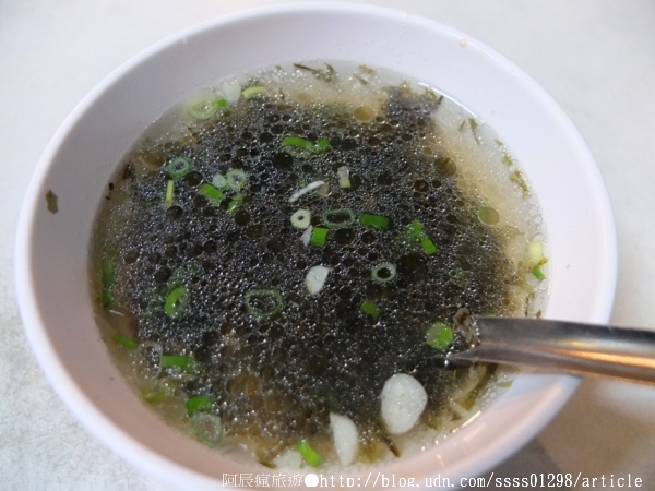 阿龍意麵:【美食特搜。台南中西區】阿龍意麵。經典府城美食 六十多年高人氣麵店
