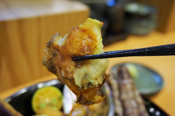 伊薩姆小舖：伊薩姆小舖：無敵盛裝 星鰻鮑魚蝦菇丼!! /越光米紅藜麥/平價日式料理