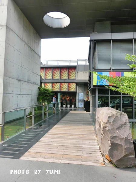 碳佐麻里(府前店)：【台南食記】用餐環境舒適寬敞!大口吃肉時間到@碳佐麻里(府前店)