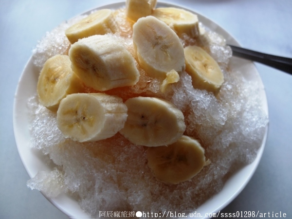 莉莉水果店:【美食特搜。台南中西區】莉莉水果店。水果新鮮甜美 冰品沁涼消暑 陪伴台南府城走過一甲子